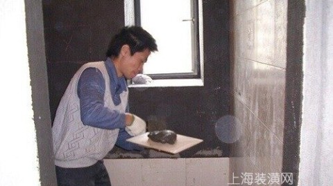 西安二手房翻新必看：地砖到底干铺还是湿铺？老师傅说了大实话，省下3000元不踩坑